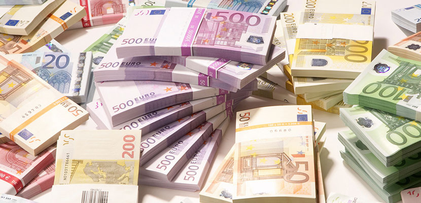 Στην ΑΑΔΕ η πρώτη φουρνιά στοιχεία με καταθέσεις Ελλήνων στο εξωτερικό