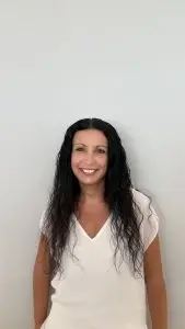 Dora Aslani